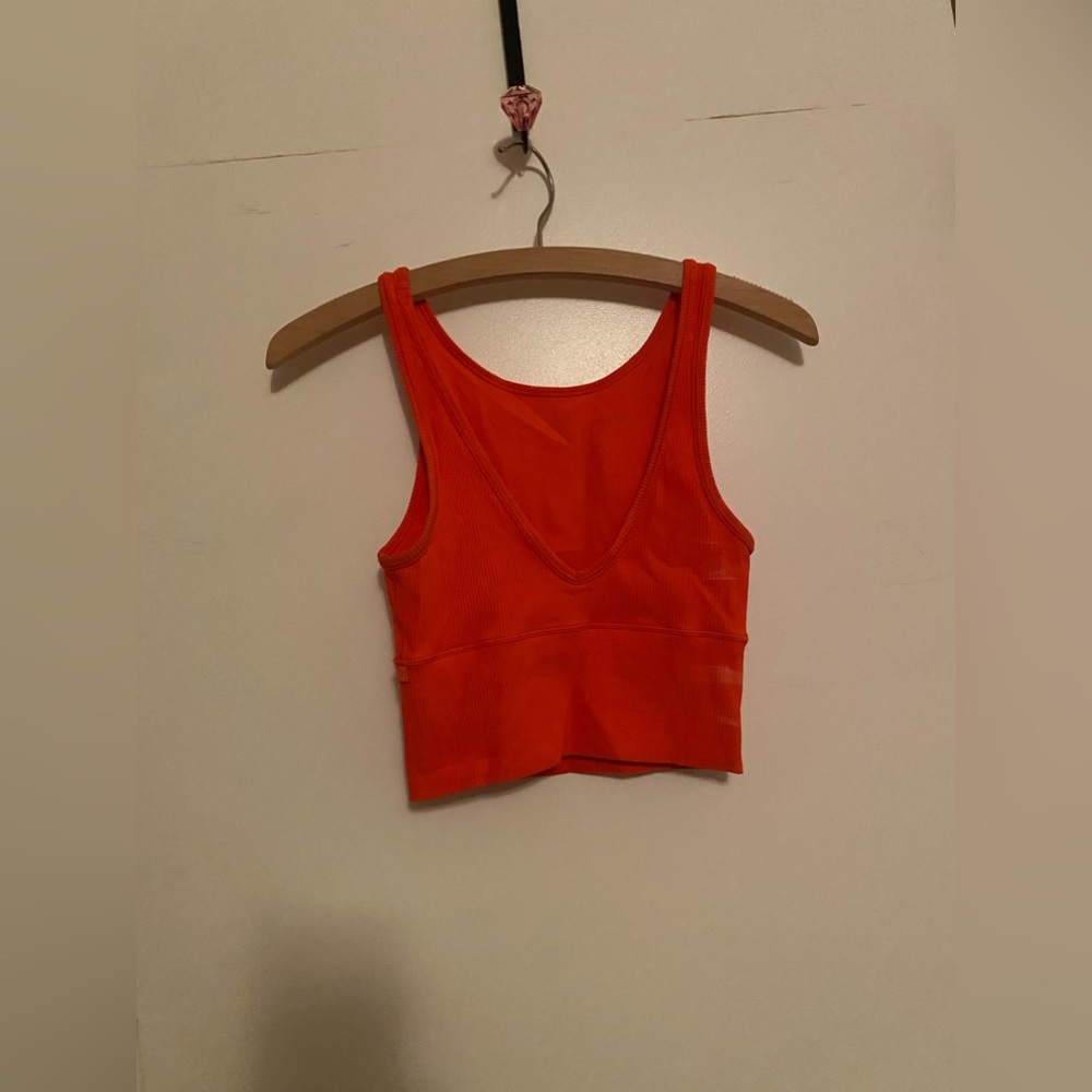 Lululemon crop tank